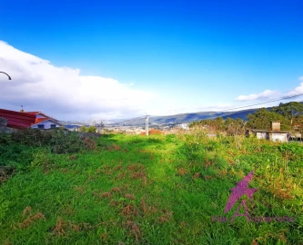Terreno para Venda em Venade e Azevedo