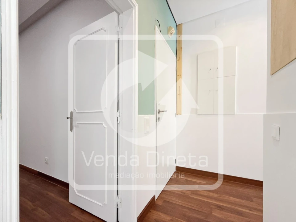 Apartamento T1 para Venda em Camarate, Unhos e Apelação Foto 17