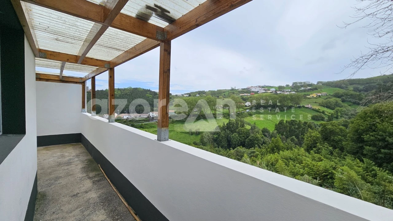 Moradia T2 para Venda em Povoação Foto 16