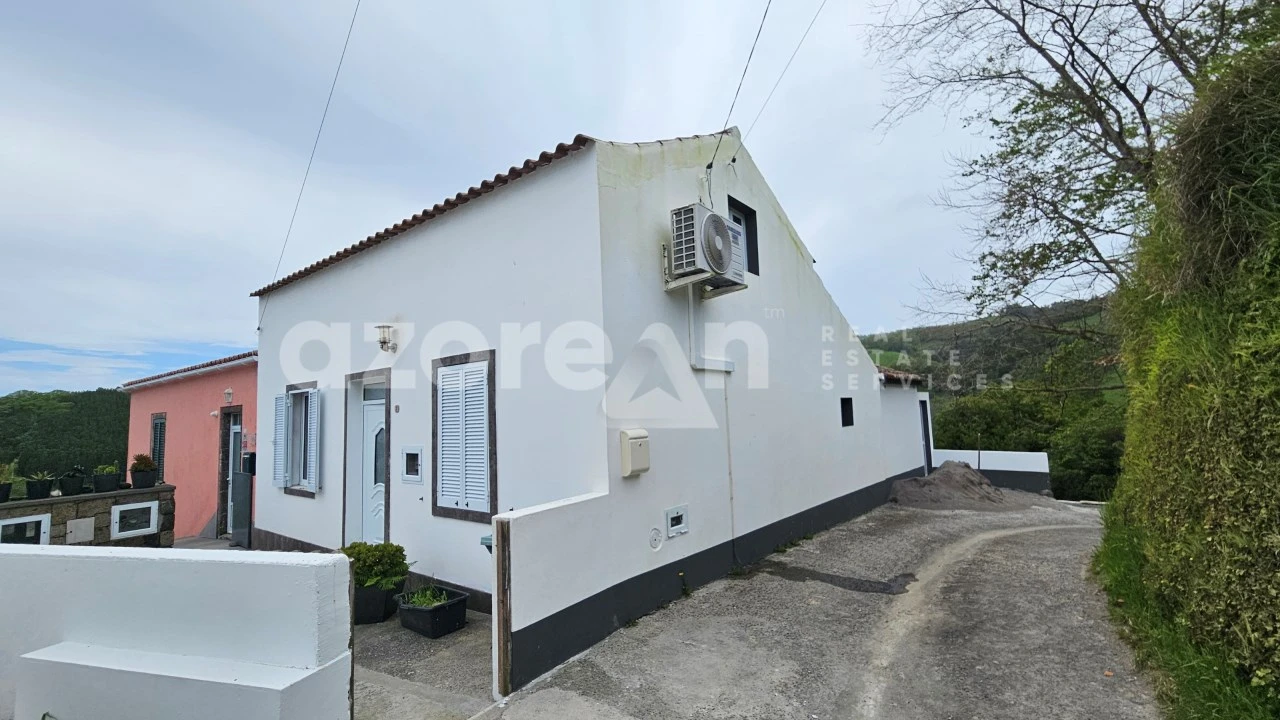 Moradia T2 para Venda em Povoação Foto 21