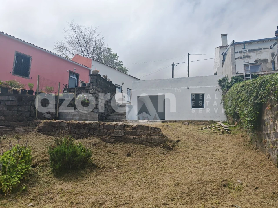Moradia T2 para Venda em Povoação Foto 25