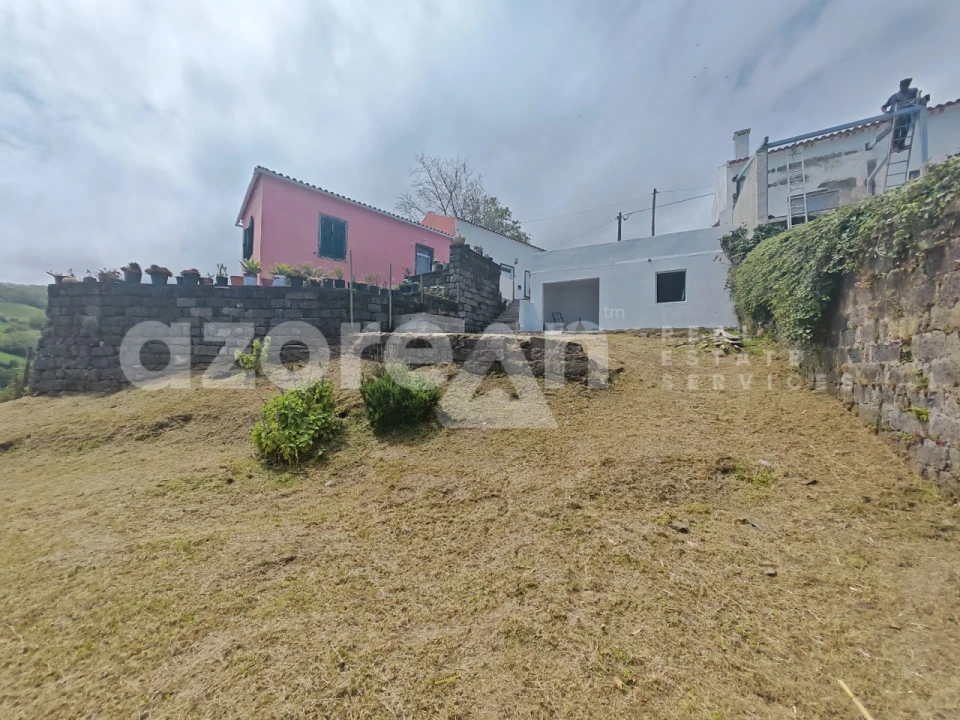 Moradia T2 para Venda em Povoação Foto 26