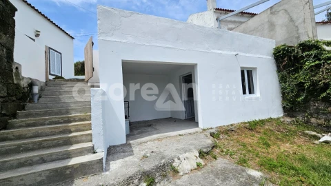 Moradia T2 para Venda em Povoação
