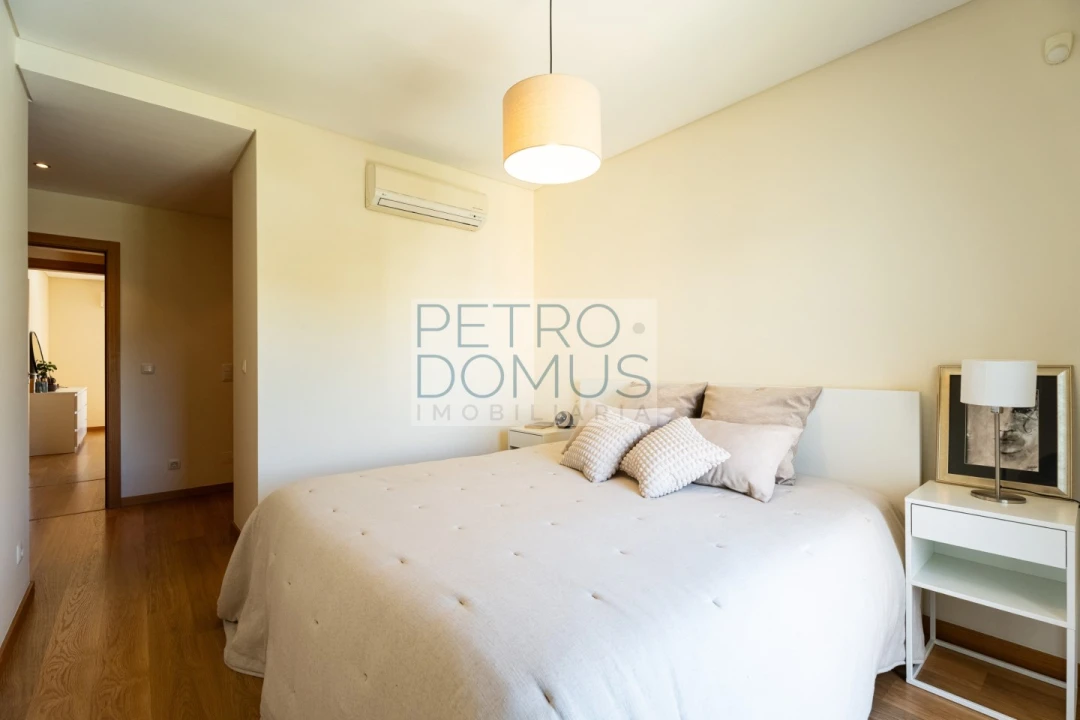 Apartamento T2 para Venda em Benfica Foto 16