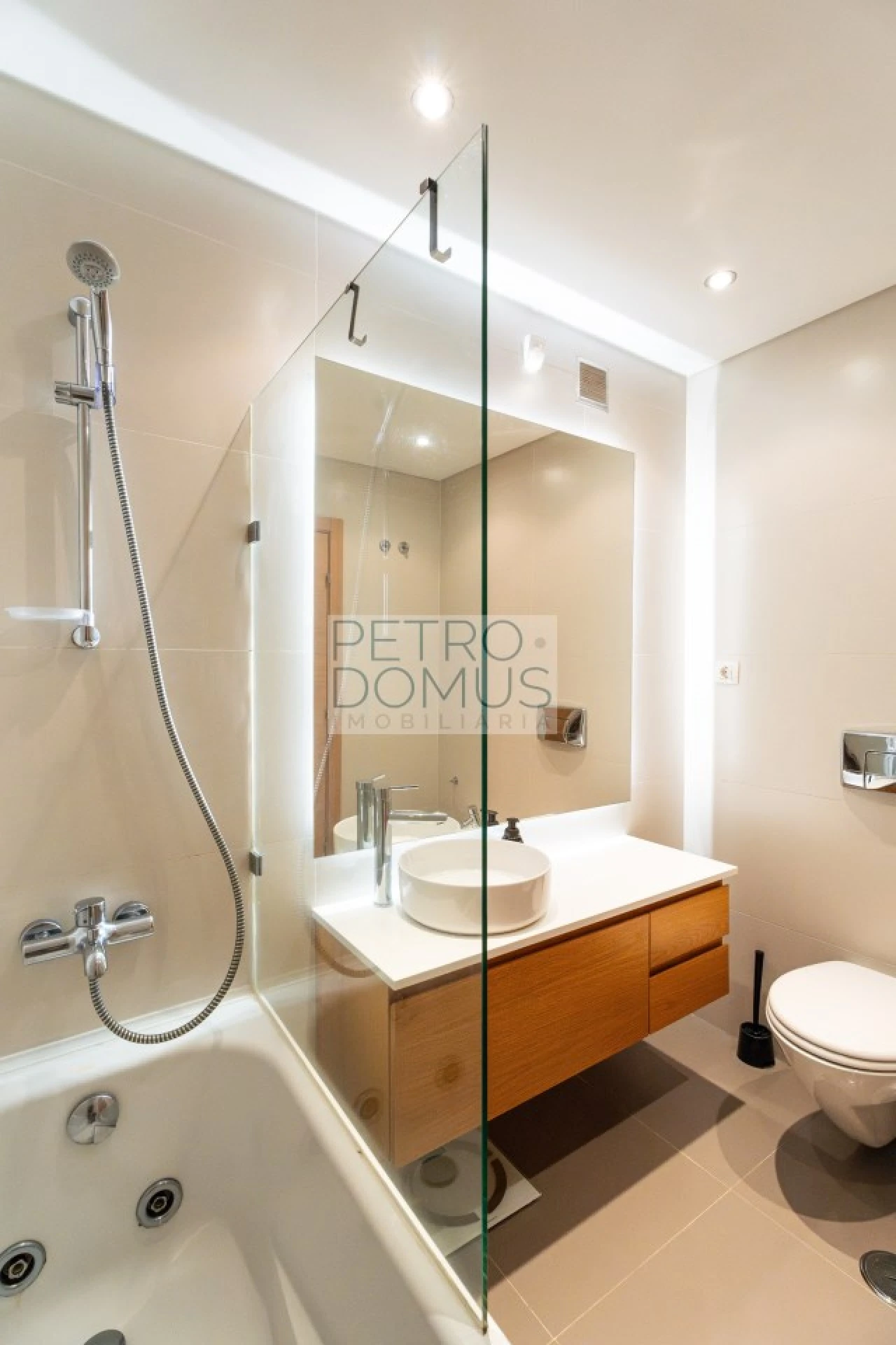 Apartamento T2 para Venda em Benfica Foto 19