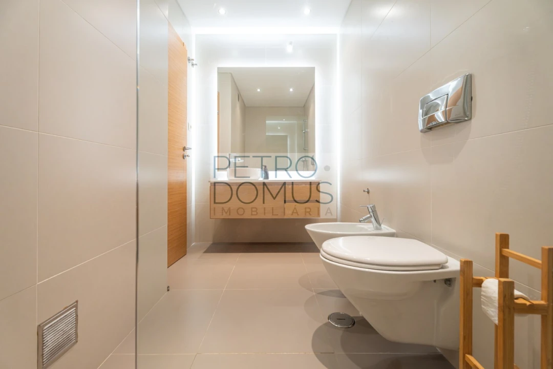 Apartamento T2 para Venda em Benfica Foto 24