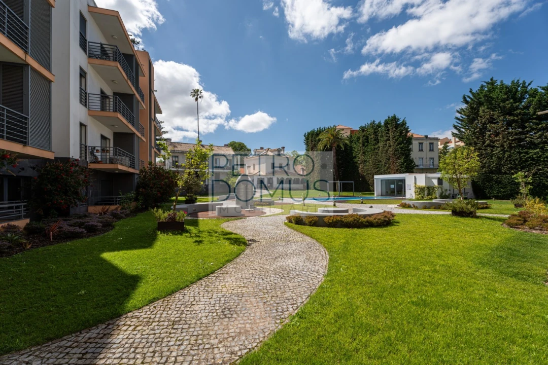 Apartamento T2 para Venda em Benfica Foto 32