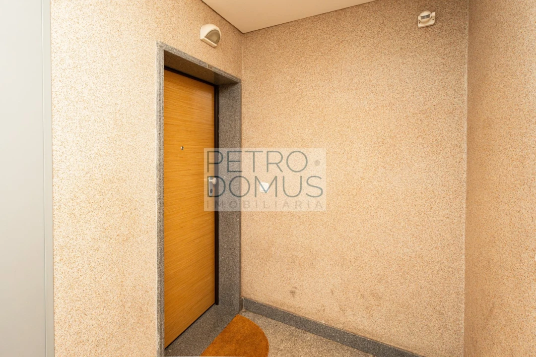 Apartamento T2 para Venda em Benfica Foto 36