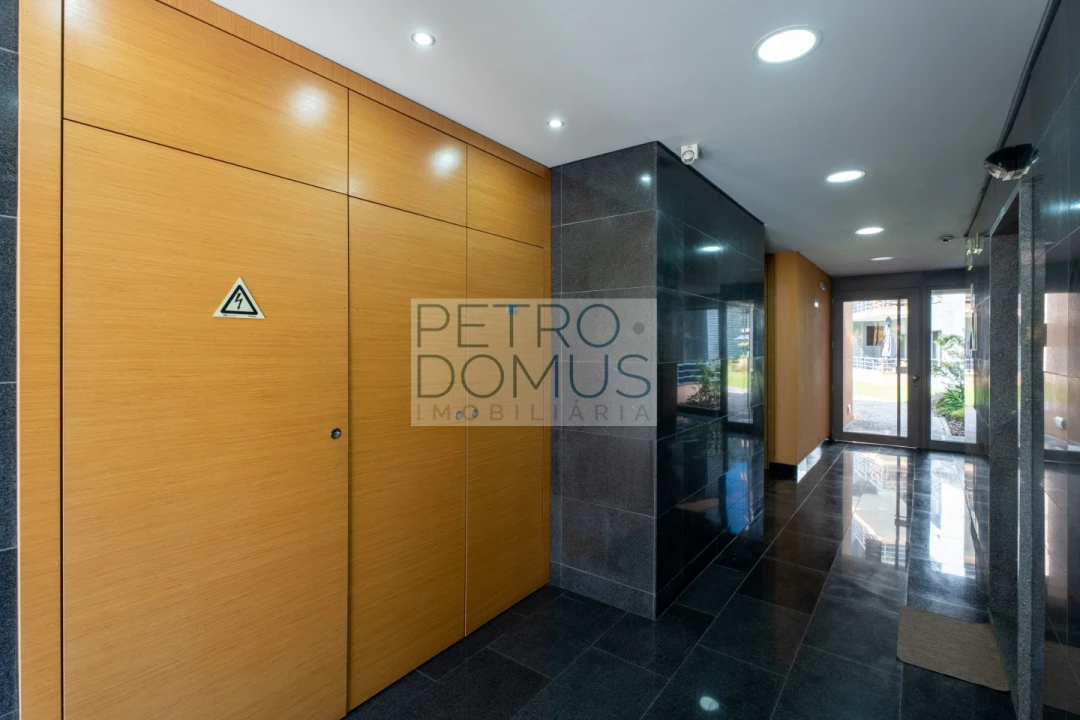 Apartamento T2 para Venda em Benfica Foto 37