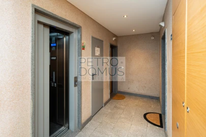Apartamento T2 para Venda em Benfica