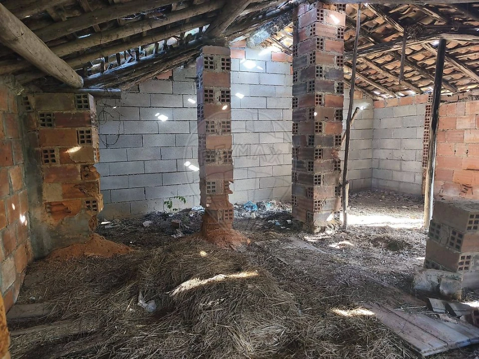 Moradia T2 para Venda em Arneiro das Milhariças Foto 25