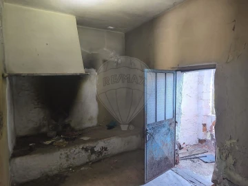 Moradia T2 para Venda em Arneiro das Milhariças