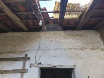 Moradia T2 para Venda em Arneiro das Milhariças