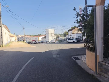 Moradia T2 para Venda em Arneiro das Milhariças