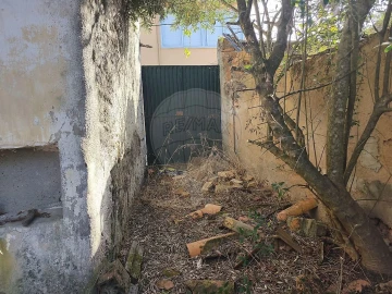 Moradia T2 para Venda em Arneiro das Milhariças