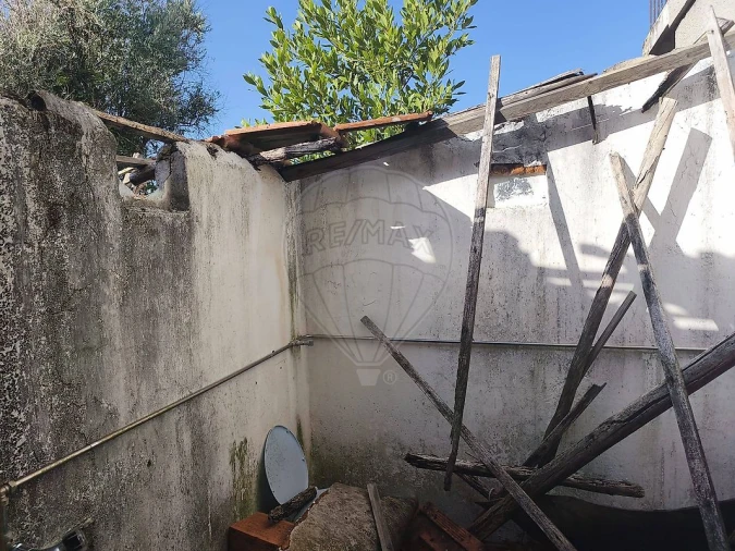 Moradia T2 para Venda em Arneiro das Milhariças Foto 16