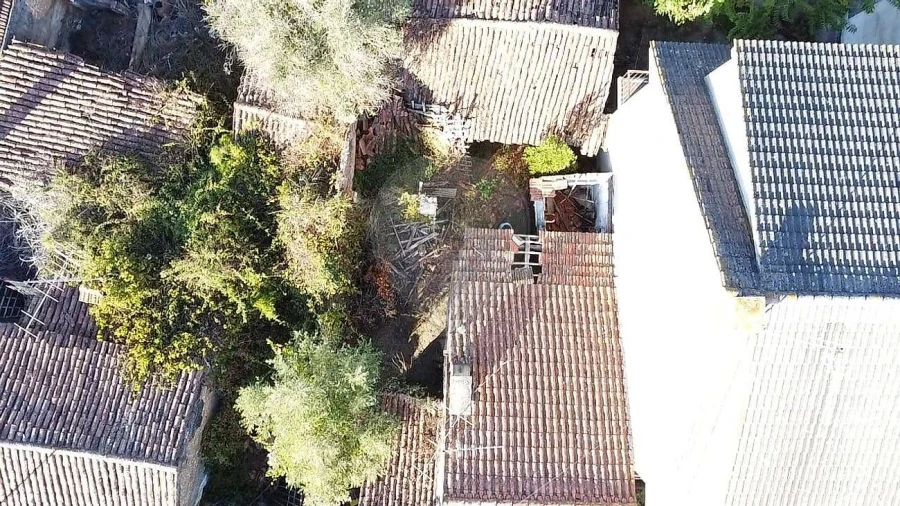 Moradia T2 para Venda em Arneiro das Milhariças Foto 2