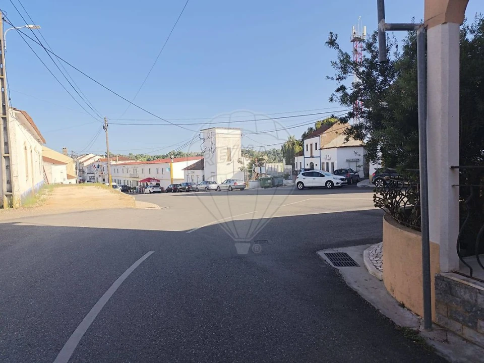 Moradia T2 para Venda em Arneiro das Milhariças Foto 13