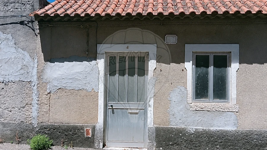 Moradia T2 para Venda em Arneiro das Milhariças