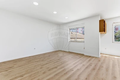 Apartamento T2 para Venda em Alto do Seixalinho, Santo André e Verderena