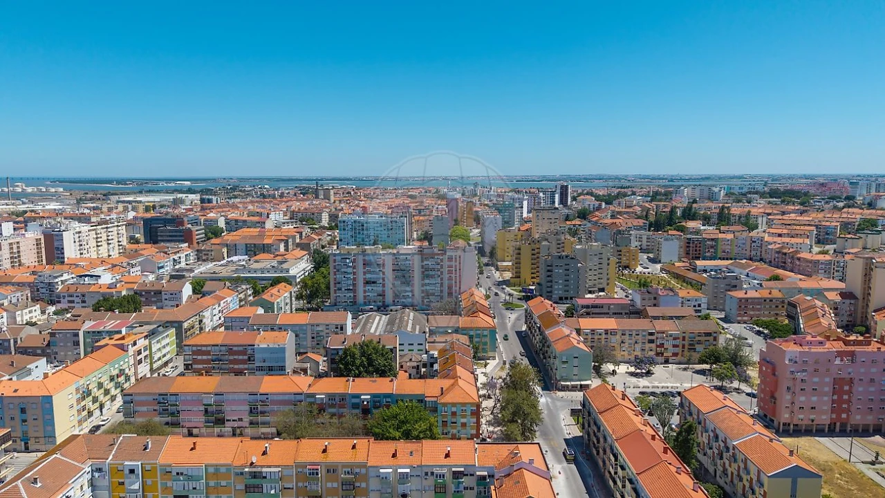 Apartamento T2 para Venda em Alto do Seixalinho, Santo André e Verderena Foto 14