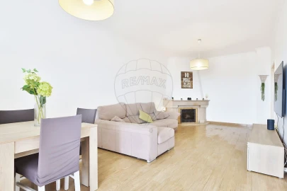 Apartamento T3 para Venda em Póvoa de Santa Iria e Forte da Casa