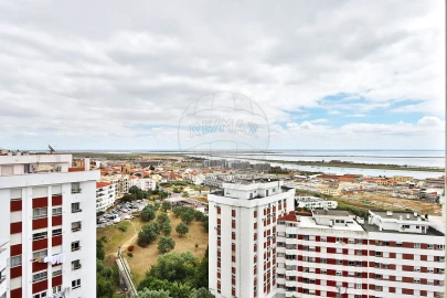 Apartamento T3 para Venda em Póvoa de Santa Iria e Forte da Casa