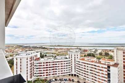 Apartamento T3 para Venda em Póvoa de Santa Iria e Forte da Casa