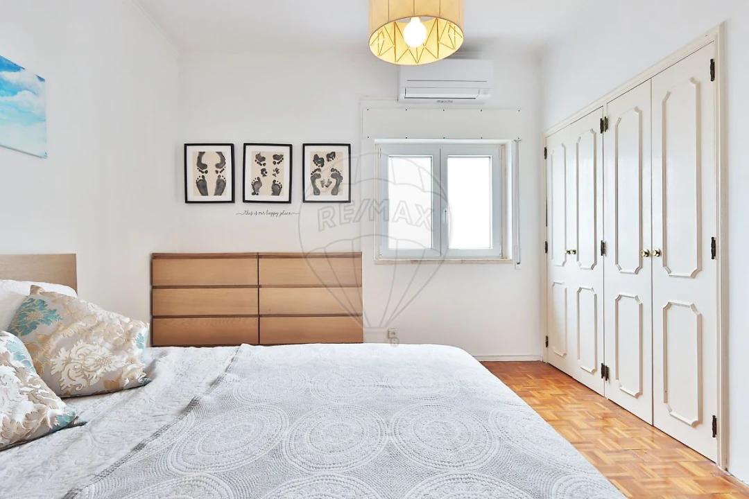 Apartamento T3 para Venda em Póvoa de Santa Iria e Forte da Casa Foto 17