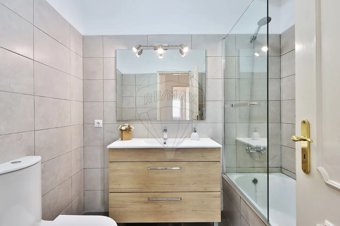 Apartamento T3 para Venda em Póvoa de Santa Iria e Forte da Casa Foto 21
