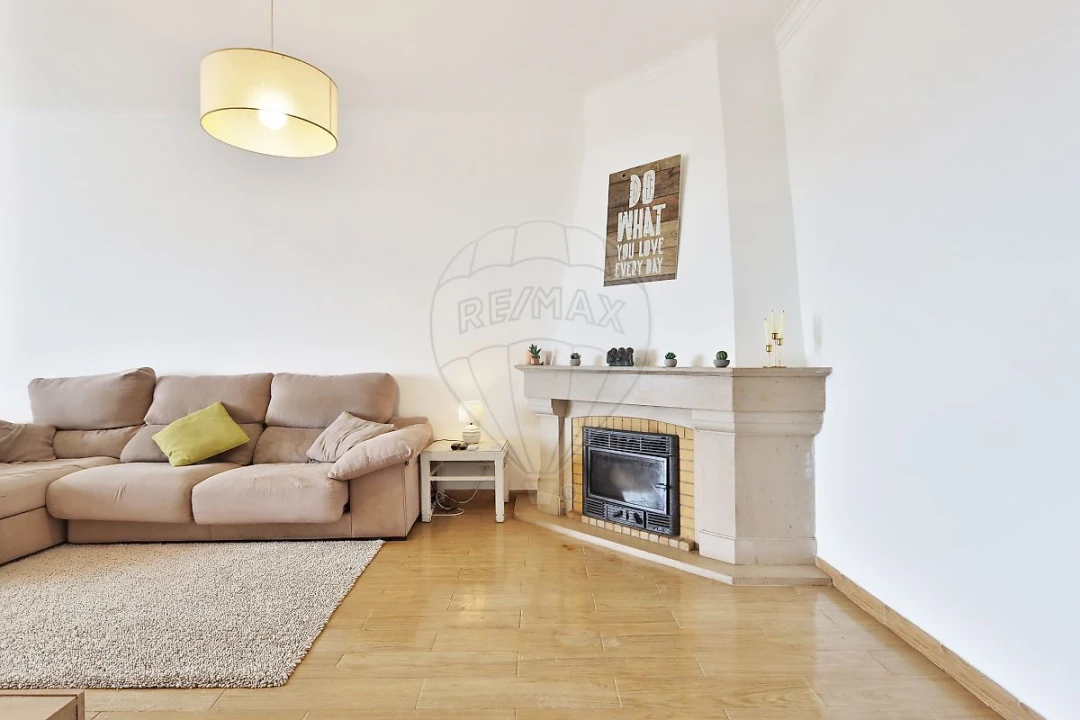 Apartamento T3 para Venda em Póvoa de Santa Iria e Forte da Casa Foto 6