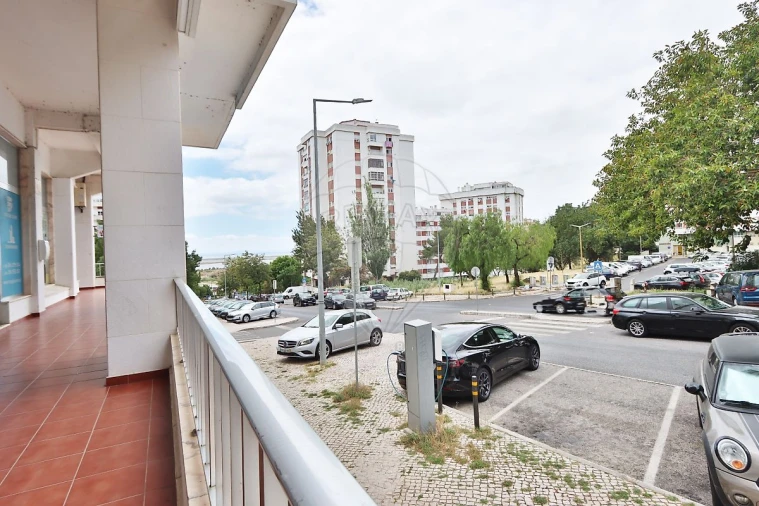 Apartamento T3 para Venda em Póvoa de Santa Iria e Forte da Casa Foto 25