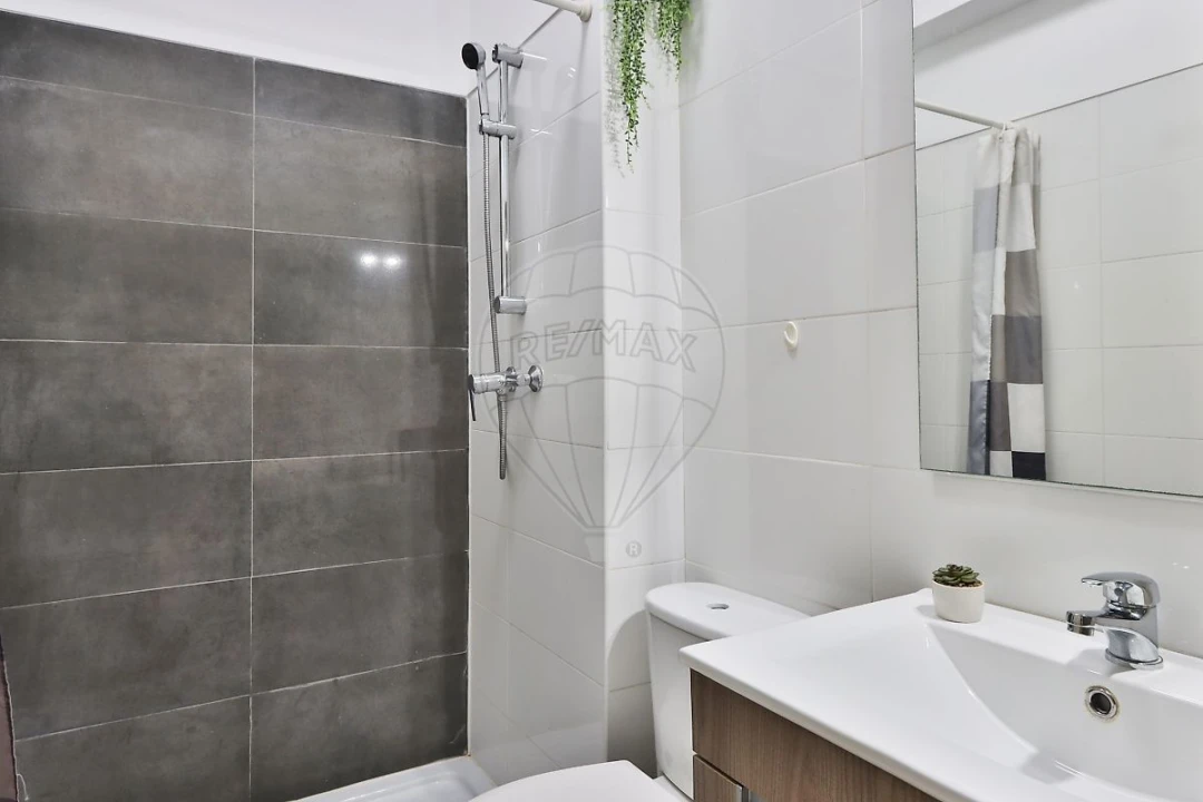 Apartamento T3 para Venda em Póvoa de Santa Iria e Forte da Casa Foto 22