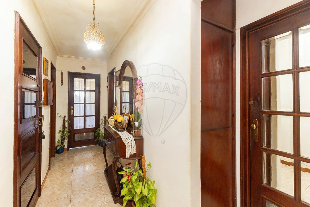 Apartamento T2 para Venda em Mafamude e Vilar do Paraíso Foto 5