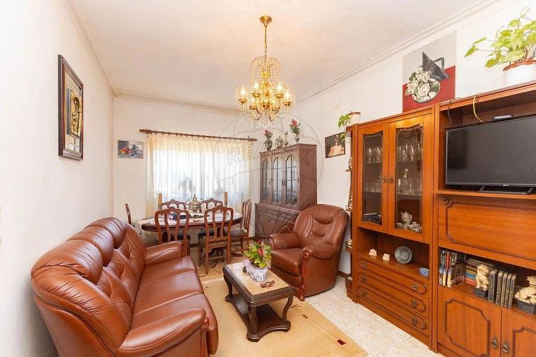 Apartamento T2 para Venda em Mafamude e Vilar do Paraíso Foto 3