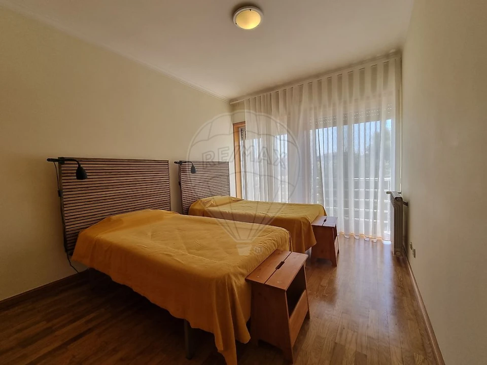 Apartamento T1 para Arrendamento em Gulpilhares e Valadares Foto 4