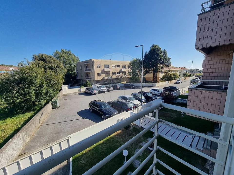 Apartamento T1 para Arrendamento em Gulpilhares e Valadares Foto 13