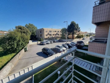 Apartamento T1 para Arrendamento em Gulpilhares e Valadares