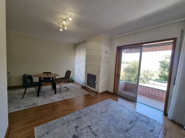 Apartamento T1 para Arrendamento em Gulpilhares e Valadares