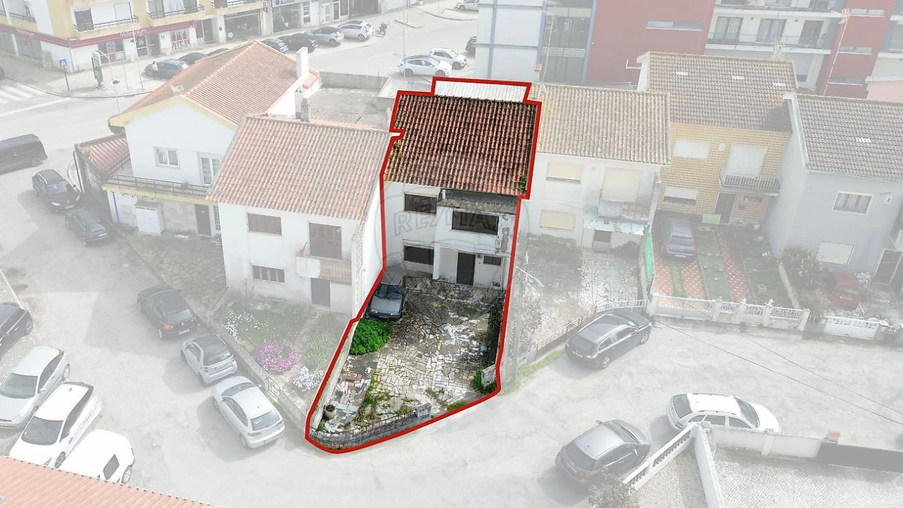 Moradia T4 para Venda em Lourinhã e Atalaia Foto 1