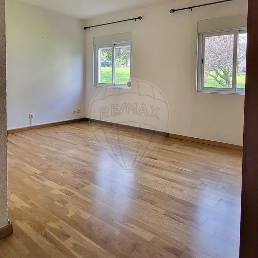 Apartamento T2 para Venda em Olivais Foto 2