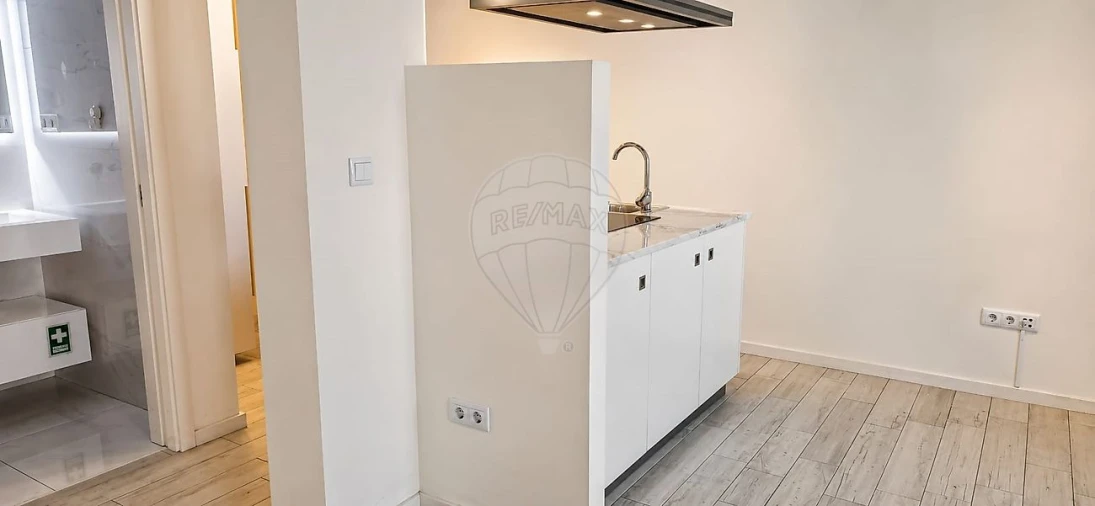 Apartamento para Venda em Cedofeita, Santo Ildefonso, Sé, Miragaia, São Nicolau e Vitória Foto 3