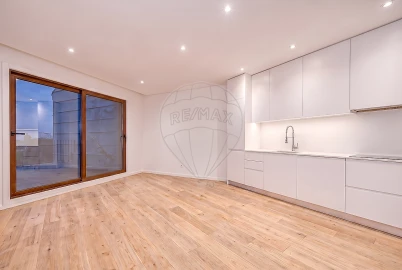 Apartamento T3 para Venda em Póvoa de Varzim, Beiriz e Argivai