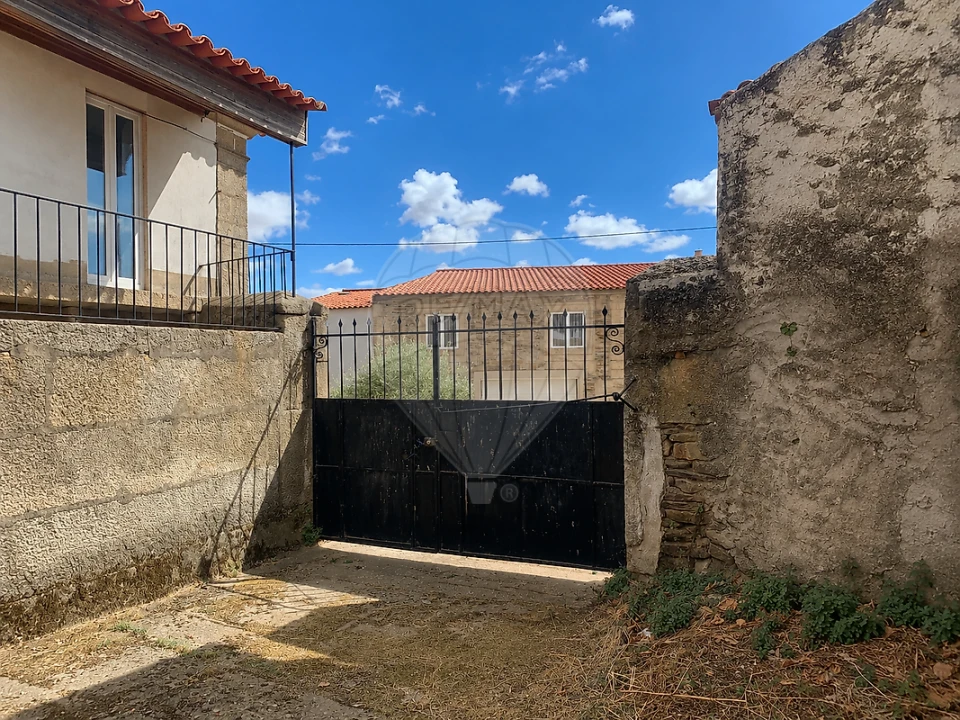 Moradia T7 para Venda em Colmeal e Vilar Torpim Foto 4