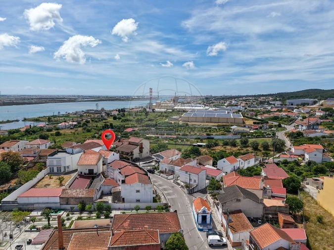 Moradia T3 para Venda em Vila Verde Foto 2