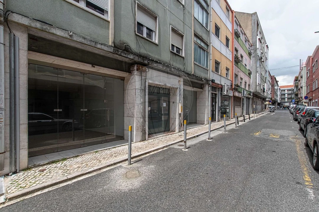 Apartamento T2 para Venda em Moscavide e Portela Foto 16