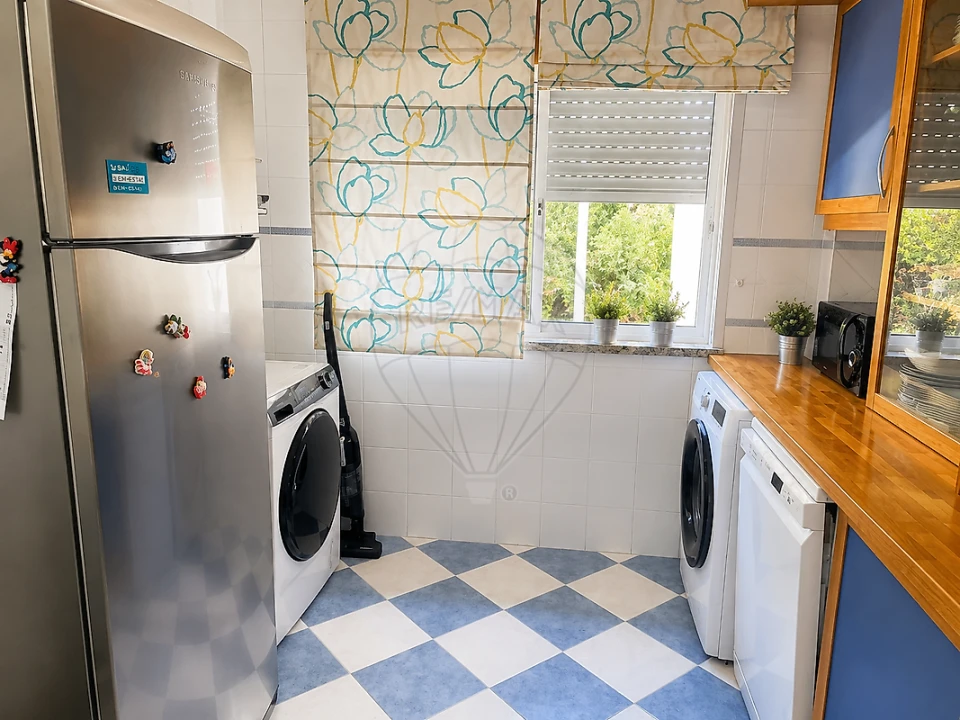 Apartamento T2 para Venda em Massamá e Monte Abraão Foto 8