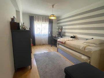 Apartamento T2 para Venda em Massamá e Monte Abraão