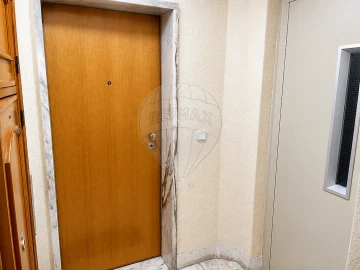 Apartamento T2 para Venda em Massamá e Monte Abraão