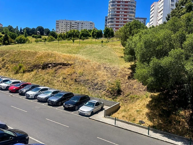 Apartamento T2 para Venda em Massamá e Monte Abraão Foto 2